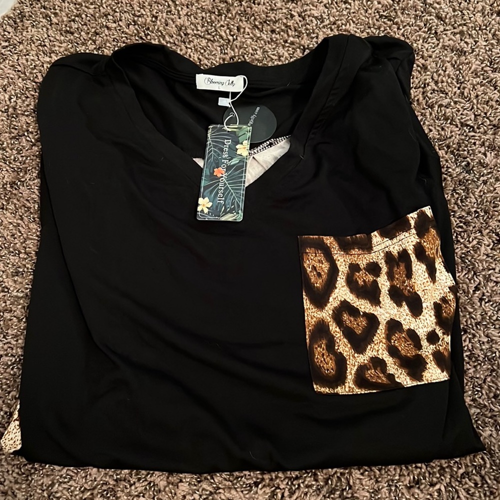 Blooming Jelly Cheetah Tee